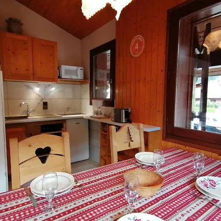 4 Pers. Proche Patinoire Et Pistes, Parking, Menage Inclus, Navette A Proximite - Fr-1-241-157 Le Grand-Bornand
