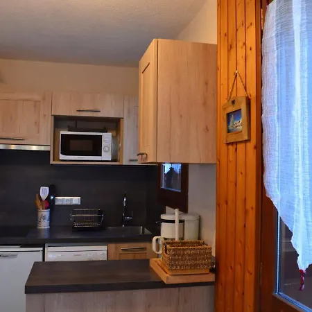 4 Pers. Proche Patinoire Et Pistes, Parking, Menage Inclus, Navette A Proximite - Fr-1-241-157 * Le Grand-Bornand