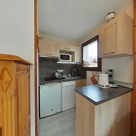 4 Pers. Proche Patinoire Et Pistes, Parking, Menage Inclus, Navette A Proximite - Fr-1-241-157 *