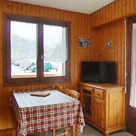 4 Pers. Proche Patinoire Et Pistes, Parking, Menage Inclus, Navette A Proximite - Fr-1-241-157 Le Grand-Bornand